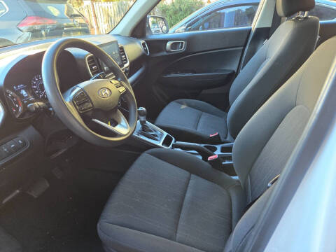 2022 Hyundai Venue SE