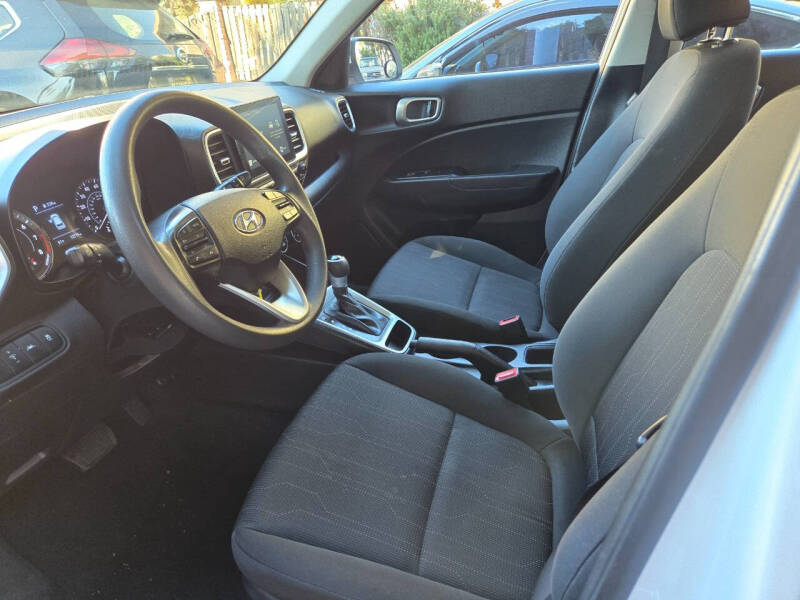 2022 Hyundai Venue SE