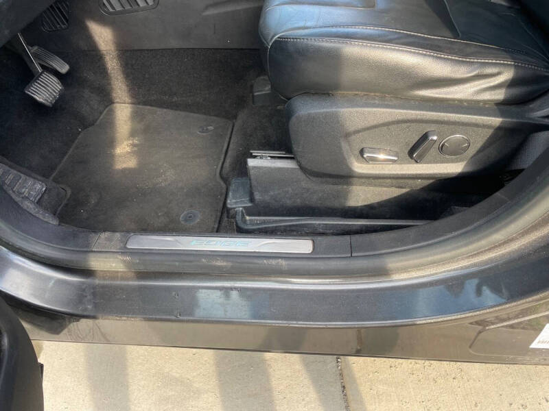 2017 Ford Edge Titanium