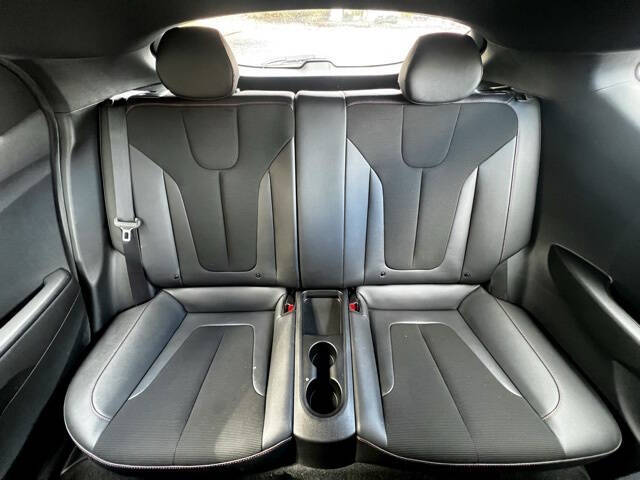 2020 Hyundai Veloster 2.0L Premium