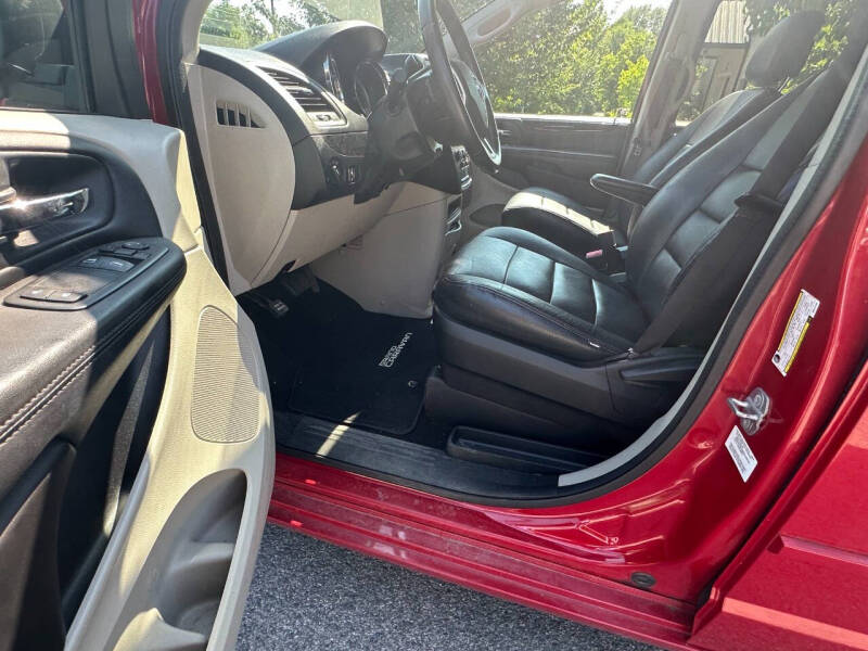 2013 Dodge Grand Caravan American Value Package
