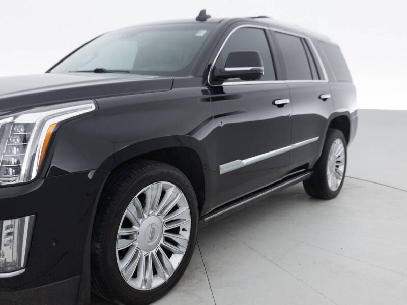 2017 Cadillac Escalade Platinum
