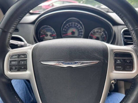 2012 Chrysler 200 Limited