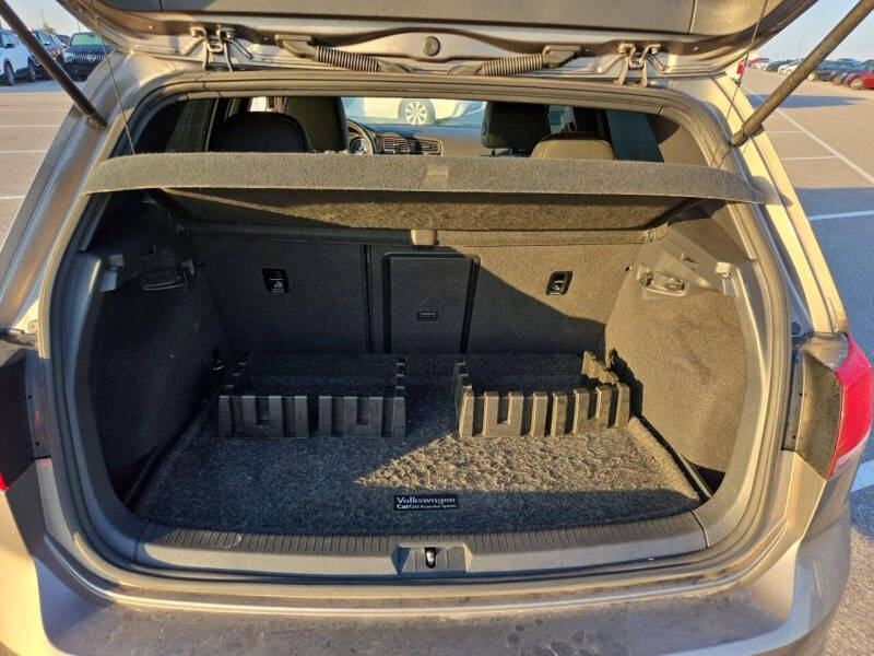 2017 Volkswagen Golf R 4Motion