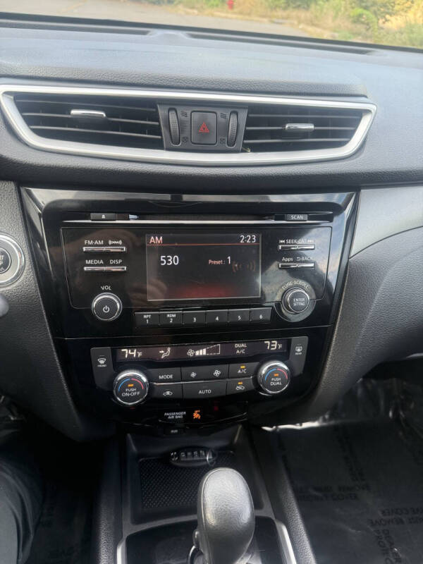 2016 Nissan Rogue SV