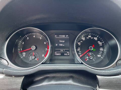 2016 Volkswagen Passat 1.8T SE