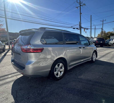2018 Toyota Sienna L 7-Passenger