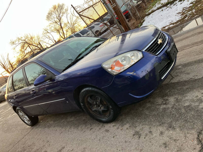 2006 Chevrolet Malibu Maxx for sale at Rod's Automotive in Cincinnati OH