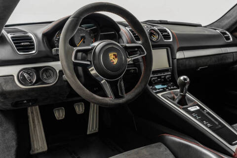 2016 Porsche Cayman GT4