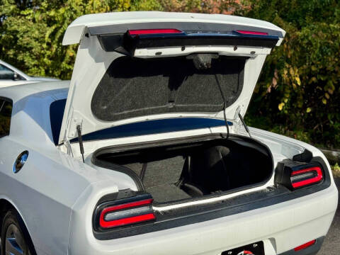 2016 Dodge Challenger SXT