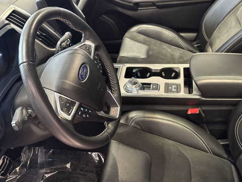 2022 Ford Edge ST