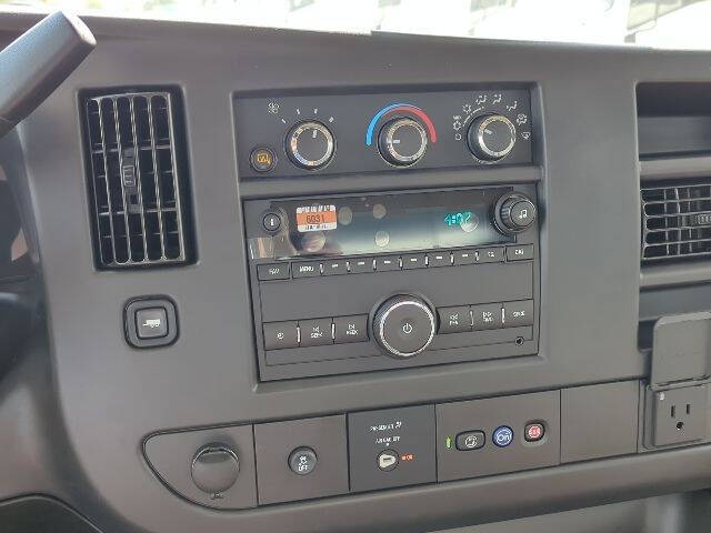 2025 Chevrolet Express 2500