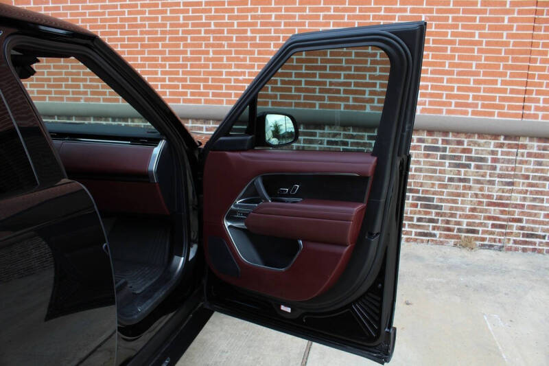 2024 Land Rover Range Rover P530 SE