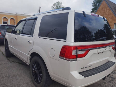 2017 Lincoln Navigator Select