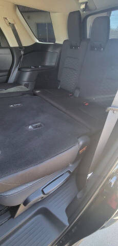 2022 Nissan Pathfinder SV