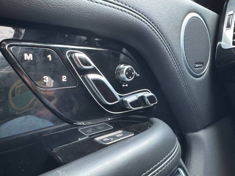 2020 Land Rover Range Rover P525 HSE