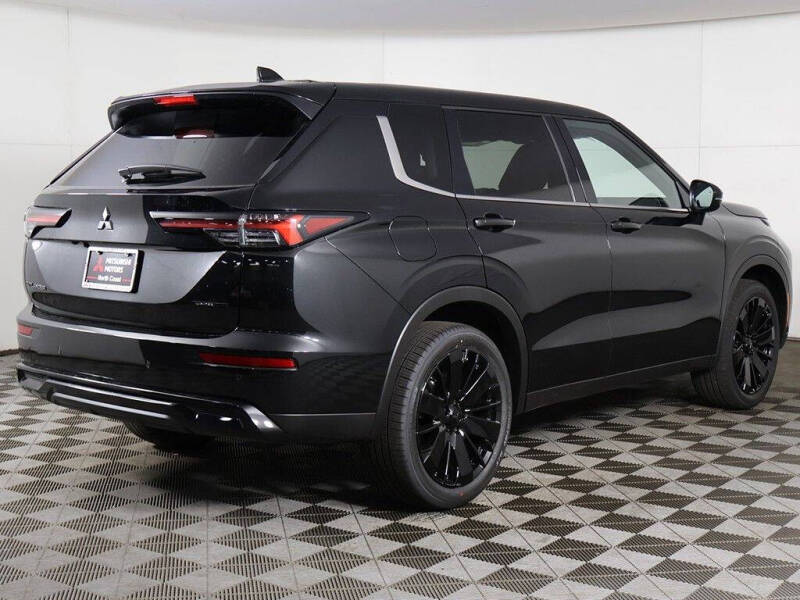 2026 Mitsubishi Outlander LE