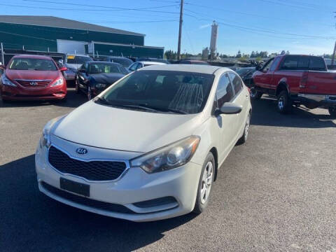 2015 Kia Forte for sale at ALHAMADANI AUTO SALES in Tacoma WA