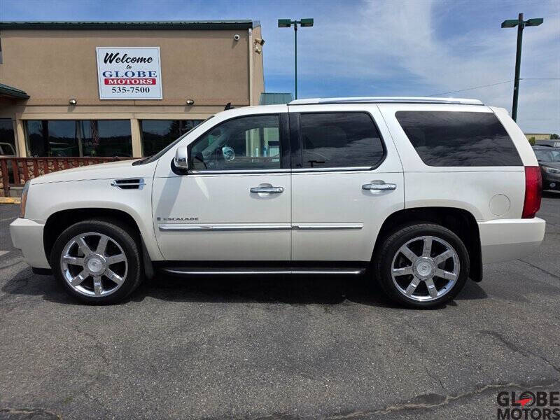 White 2007 Cadillac Escalade Base AWD 4dr SUV 1