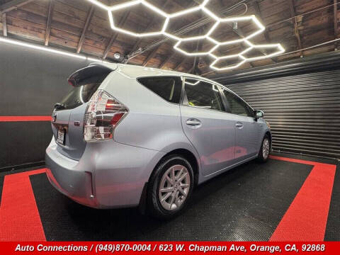 2013 Toyota Prius v Three