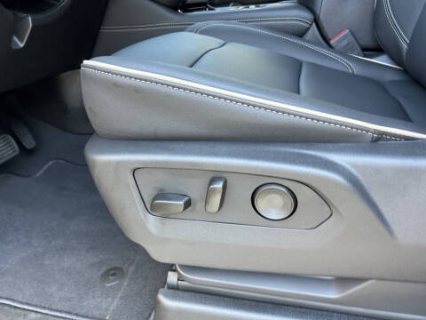 2025 GMC Yukon Elevation