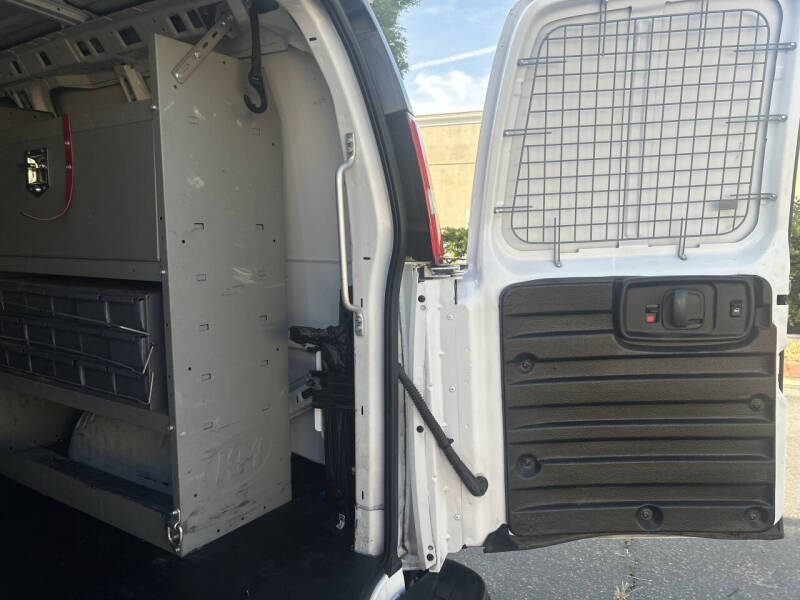 2023 GMC Savana 2500
