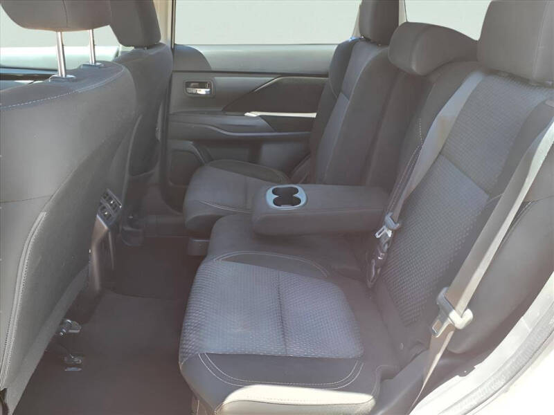 2020 Mitsubishi Outlander ES