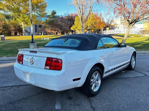 2007 Ford Mustang V6 Deluxe