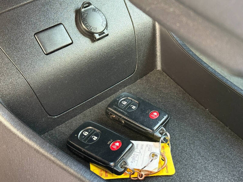 2012 Toyota Prius Two