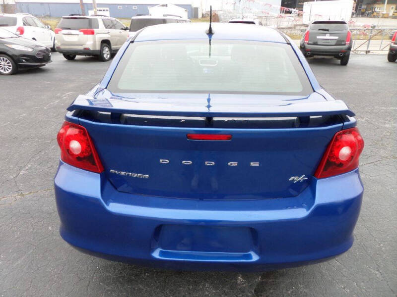 2012 Dodge Avenger R/T photo 10