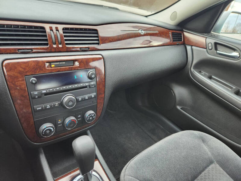 2011 Chevrolet Impala LS