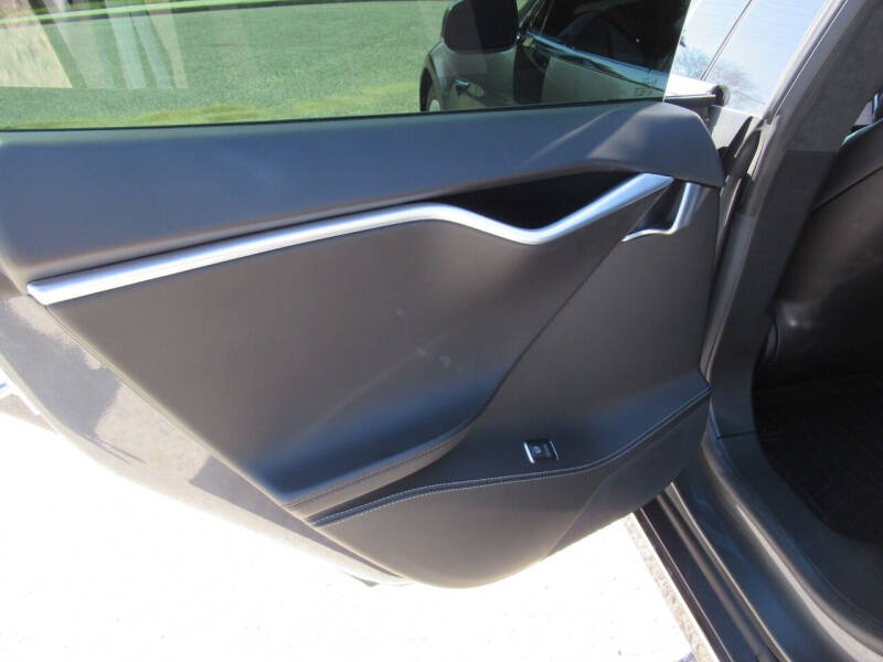 2017 Tesla Model S 75D