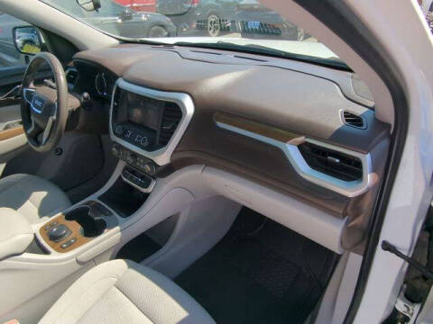 2023 GMC Acadia SLE