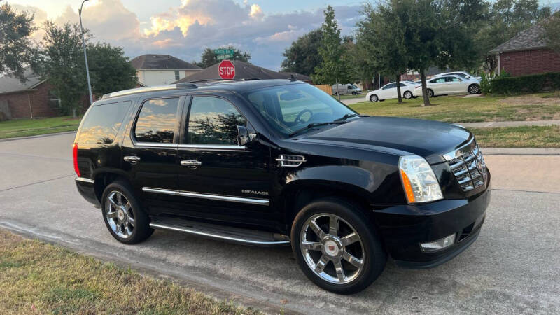 Cadillac Escalade's photo