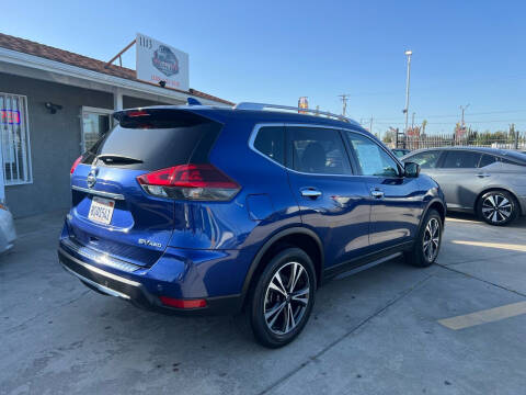 2020 Nissan Rogue SV