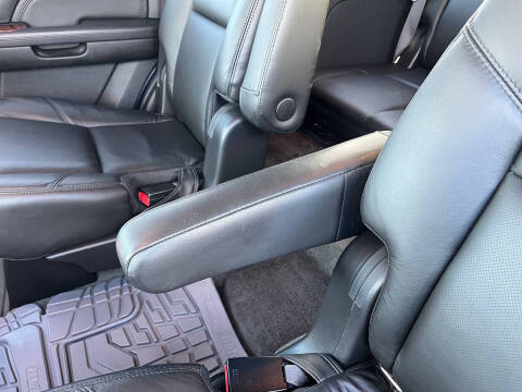 2010 Cadillac Escalade Luxury