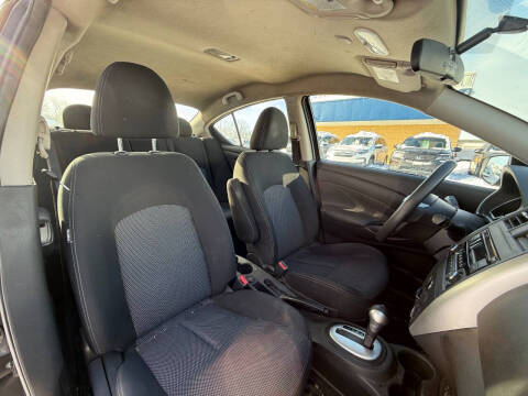 2018 Nissan Versa S Plus