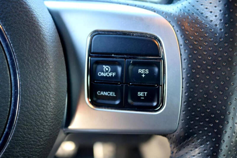 2014 Dodge Challenger SRT8 Core