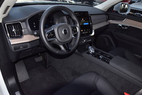 2025 Volvo XC90 B6 Plus Bright Theme 7P