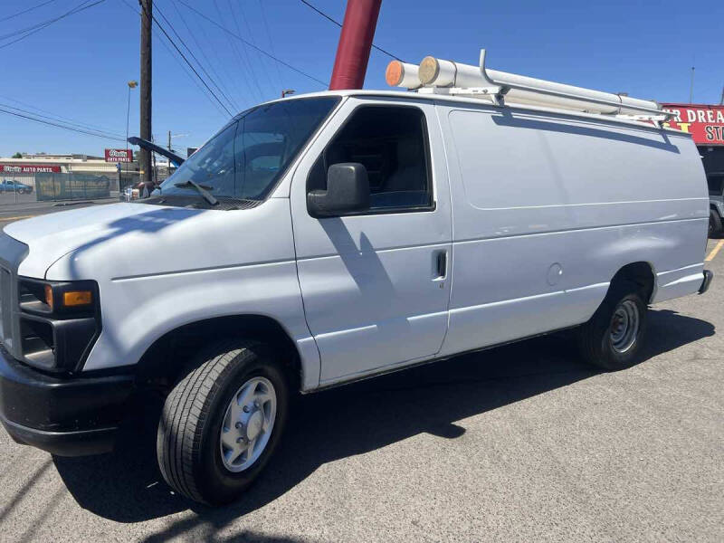 2011 Ford E-Series E-350 SD