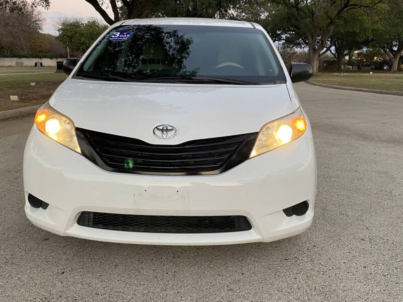 2014 Toyota Sienna L 7-Passenger