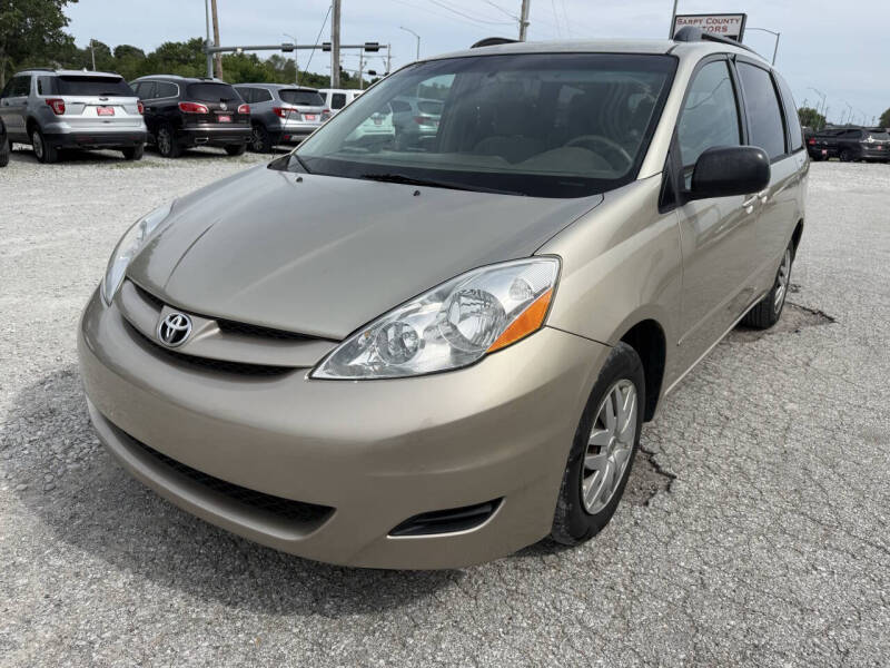 2008 Toyota Sienna LE 7-Passenger