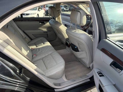 2011 Mercedes-Benz S-Class S 550