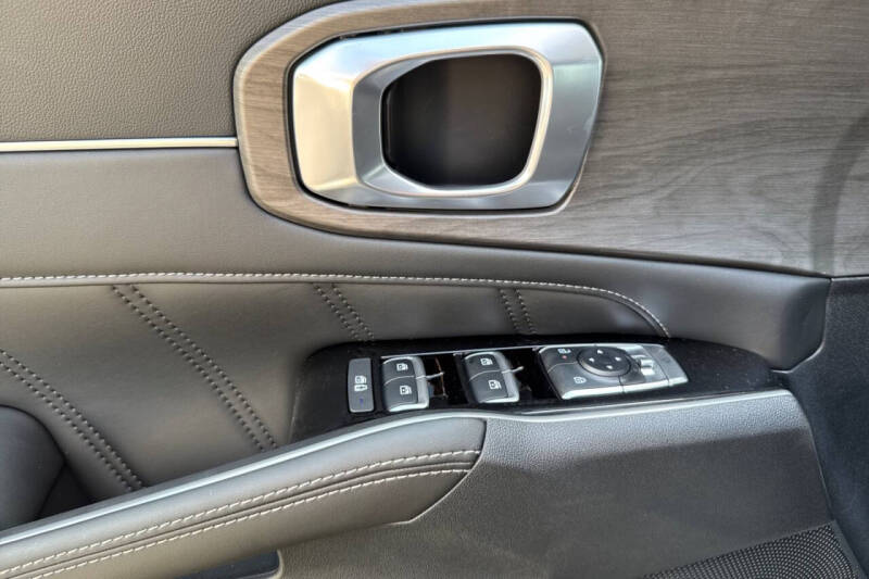 2025 Kia Sorento X-Line SX