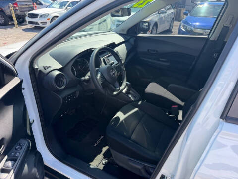 2023 Nissan Kicks S