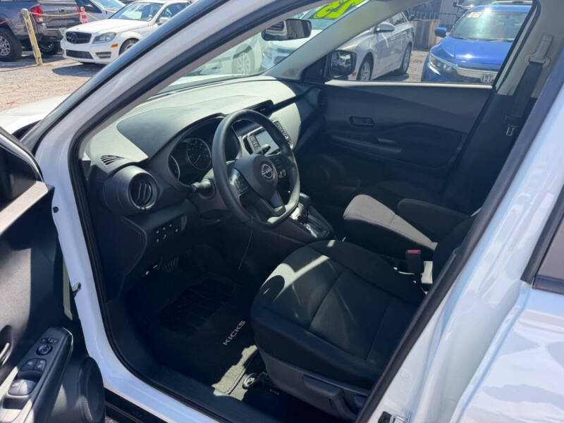 2023 Nissan Kicks S
