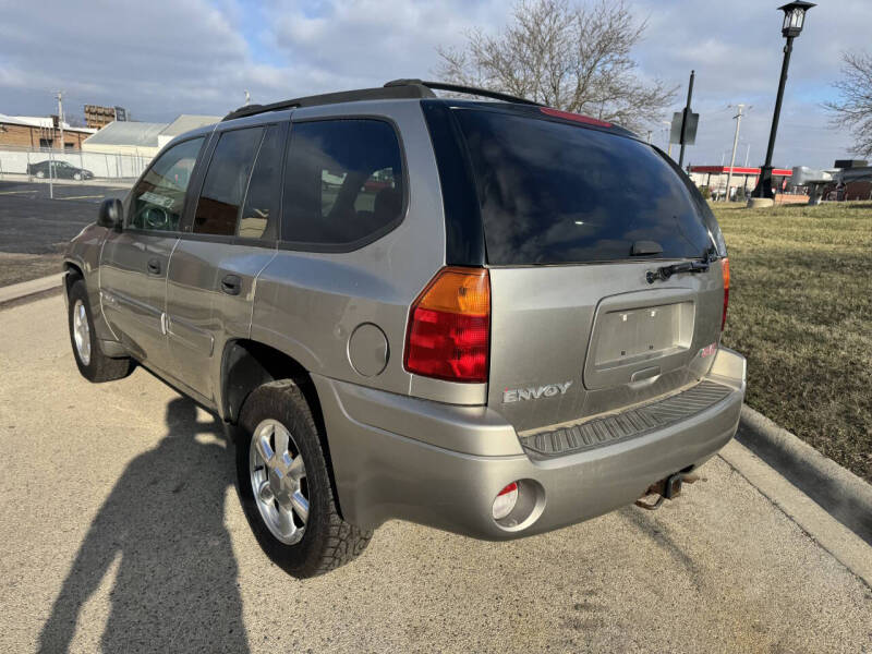 2003 GMC Envoy SLE photo 4