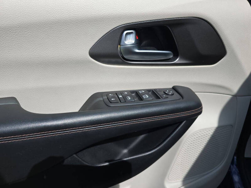 2020 Chrysler Pacifica Touring