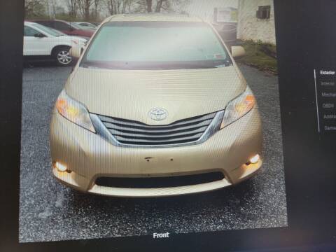 2014 Toyota Sienna for sale at OFIER AUTO SALES in Freeport NY