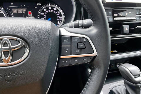 2023 Toyota Highlander Hybrid XLE